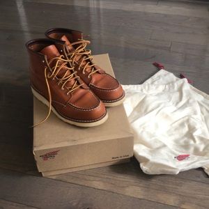 Red wings women’s classic moc in oro legacy leather